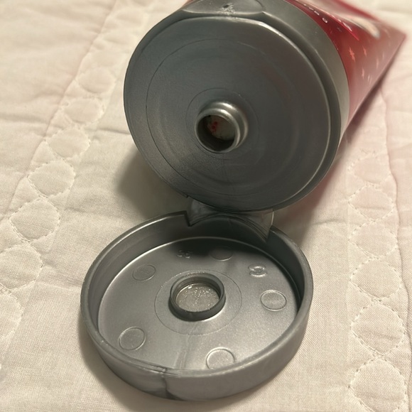 Bath and Body Works Twisted Peppermint Body Scrub - Picture 5 of 5